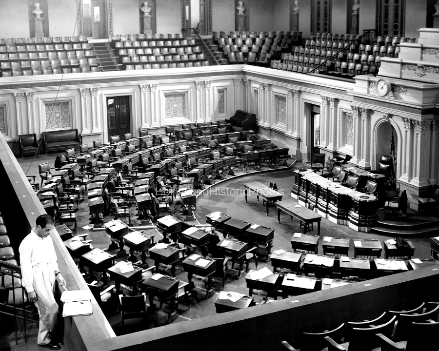 Frank Capra 1939 Mr. Smith Goes To Washington wm.jpg
